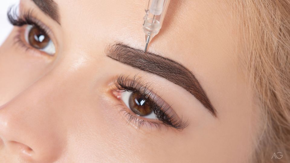Riesgos de realizarte microblading (tatuaje de cejas) si tienes psoriasis Riesgos de realizarte microblading (tatuaje de cejas) si tienes psoriasis.