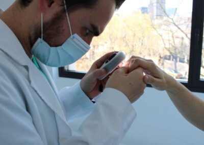 Dr Álvaro González Cantero during a dermatology consultation